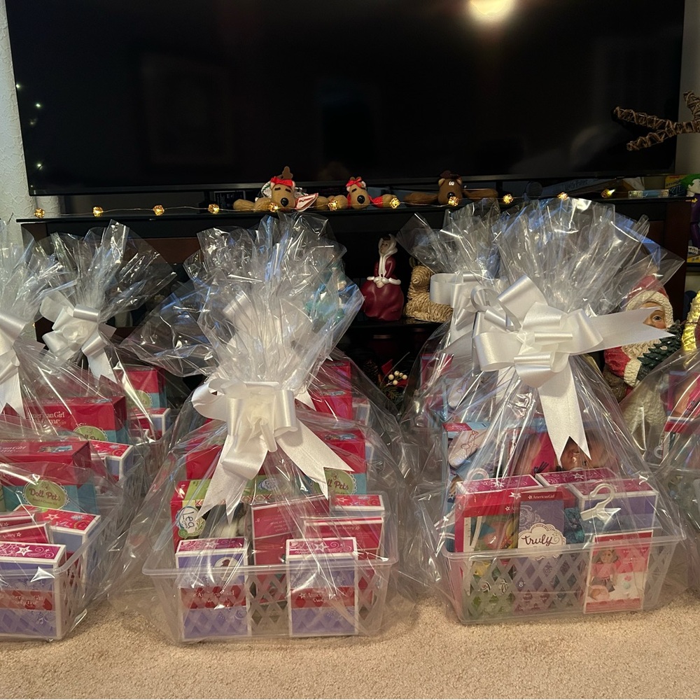 AMERICAN GIRL Work, Travel, Tea Time Gift Basket #kidcore #dollaccessories - Picture 3 of 12